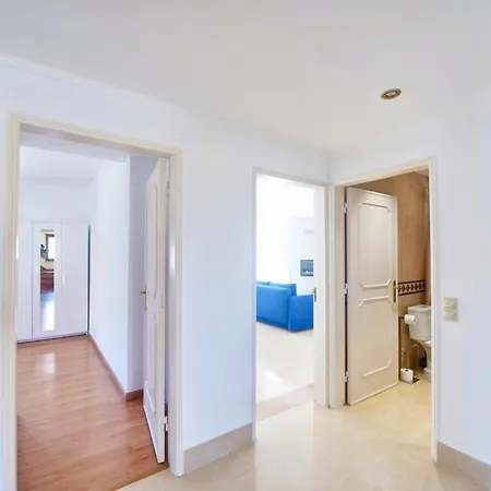 Happy Holiday Cascais - Parede